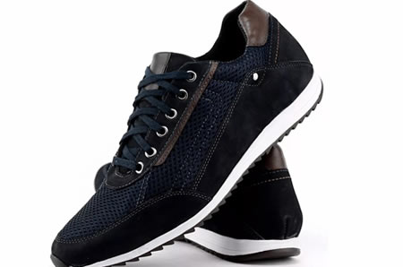 Lavagem de sapatos e tênis